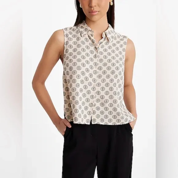 NWT. Express Printed Sleeveless Portofino Shirt. Cream White & Black. Size XS. - Picture 4 of 6